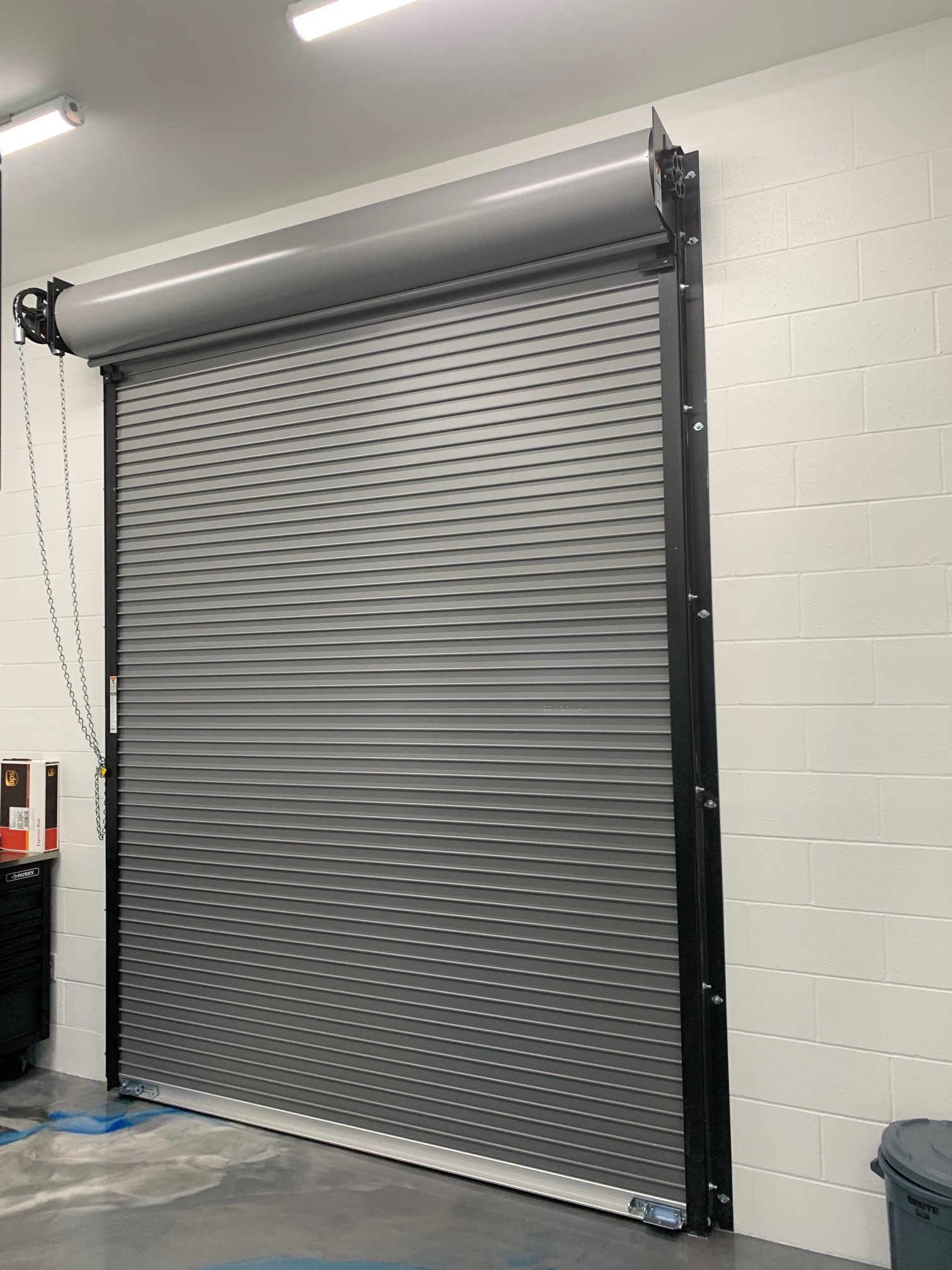 Commercial Roll-Up Metal Door - Manual